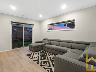 13 Tangerine Road, Manor Lakes