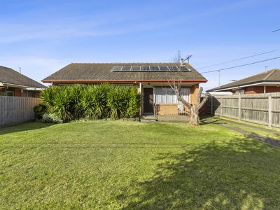 33 Mercury Crescent, Newcomb