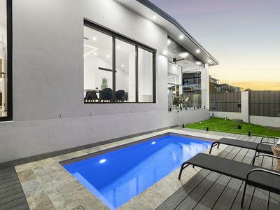 6 Basalt Street (Gables), Box Hill