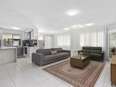 2 Eggleton Place, Wakerley