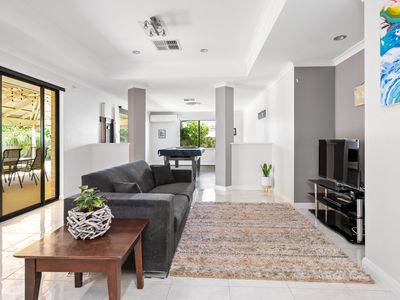 23 Matthews Way, Somerville