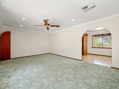 10 Katrina Terrace, Kelmscott