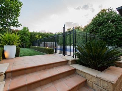 17 AVONDALE DRIVE, Wodonga