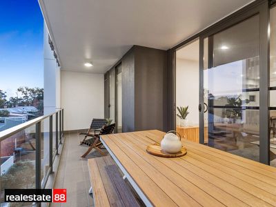 90 / 172 Railway Parade, West Leederville