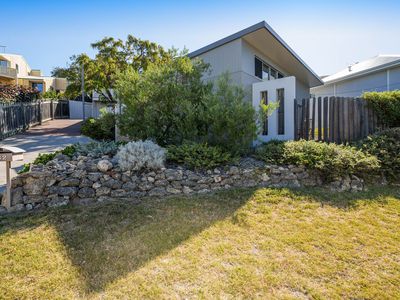 32 Gnobar Way, Mullaloo