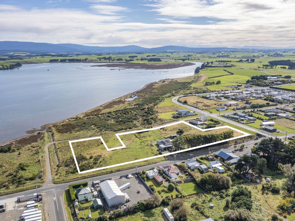38 Bath Road, Riverton | Tanya and Adrian
