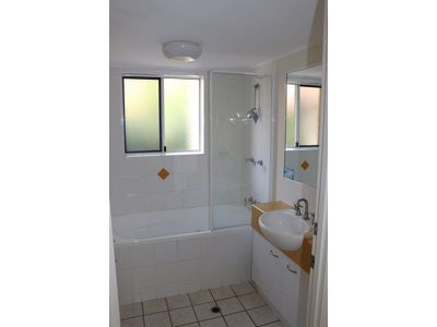 175 / 17 Buccaneer Drive, Urangan