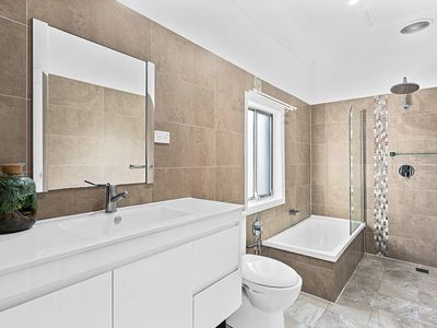 47 Lakeview Parade, Primbee