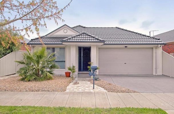6 Sage Hills Place, Craigieburn