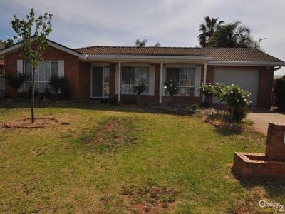 3 Gregory Court, Dubbo