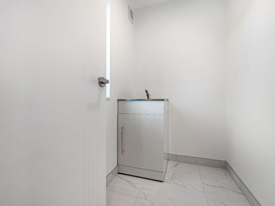 1C Flamingo Court, Goodwood Heights