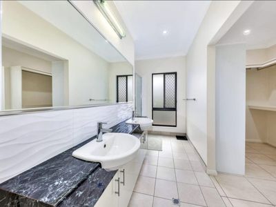 79 Crosby Street, Zuccoli