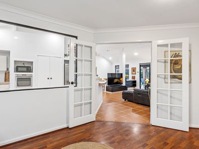 10 Emander Drive, Dianella