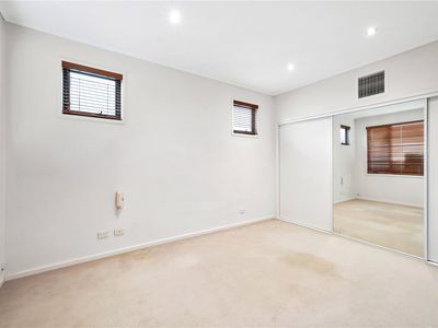 5 / 142-144 Barkly Street, Brunswick