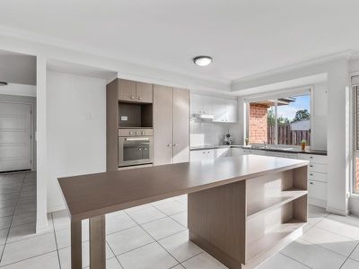 4 Cobbin Circuit, Redbank Plains