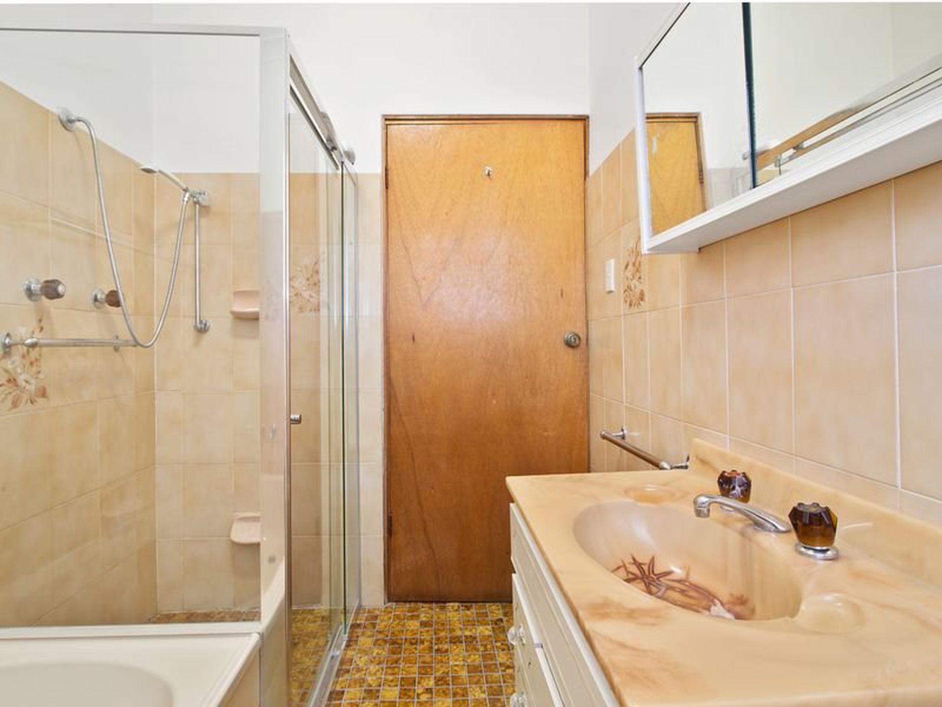 33 St Helena Parade, Eastlakes