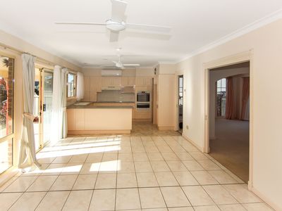 15 Friendship Key, Forster