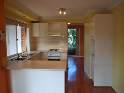 8 Greywood Place, Horsley