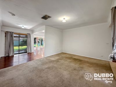 427 Wheelers Lane, Dubbo
