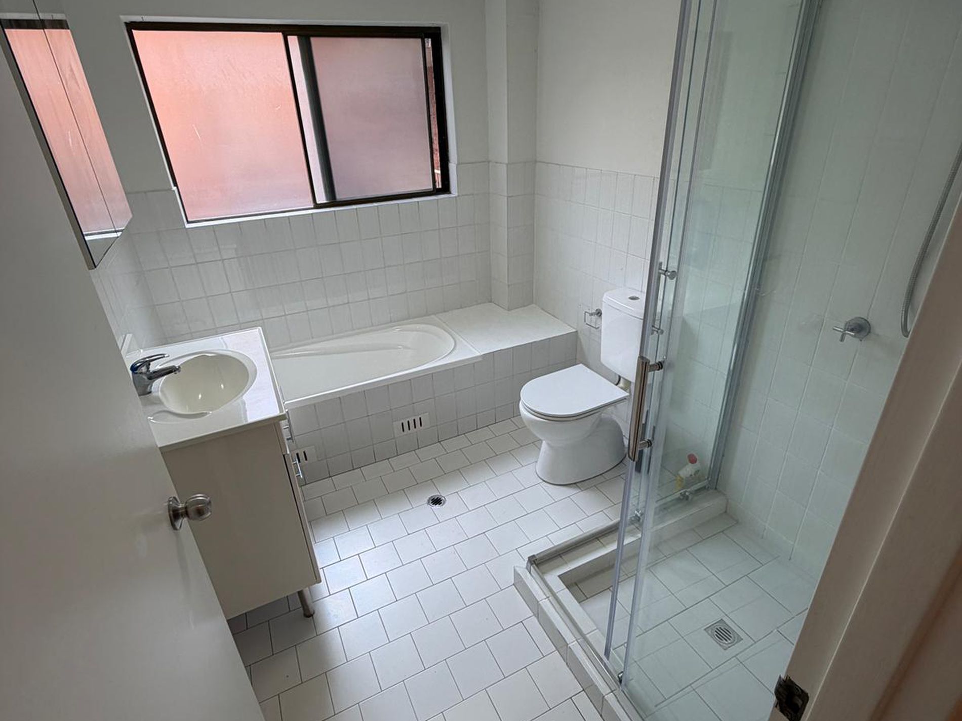 11 / 33 Queens Road, Westmead