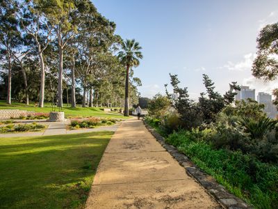 302 / 12 Victoria Avenue, Perth