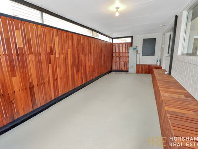 1 / 5 Wilson Street, Horsham