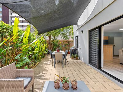 2 / 27 Latham Street, Chermside