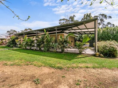 1109  Sale Cowwarr Road, Nambrok