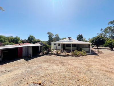 220 Stephenson Street, Sawyers Valley