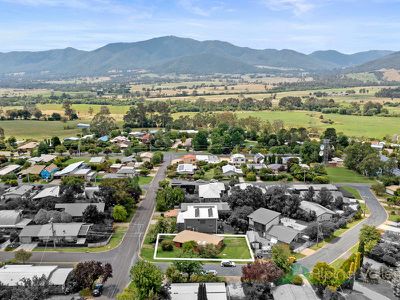 6 Wonnangatta Avenue, Tawonga South