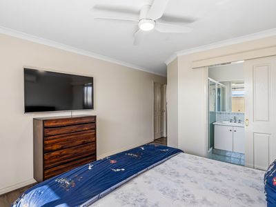 4 Golf View Street, Yokine