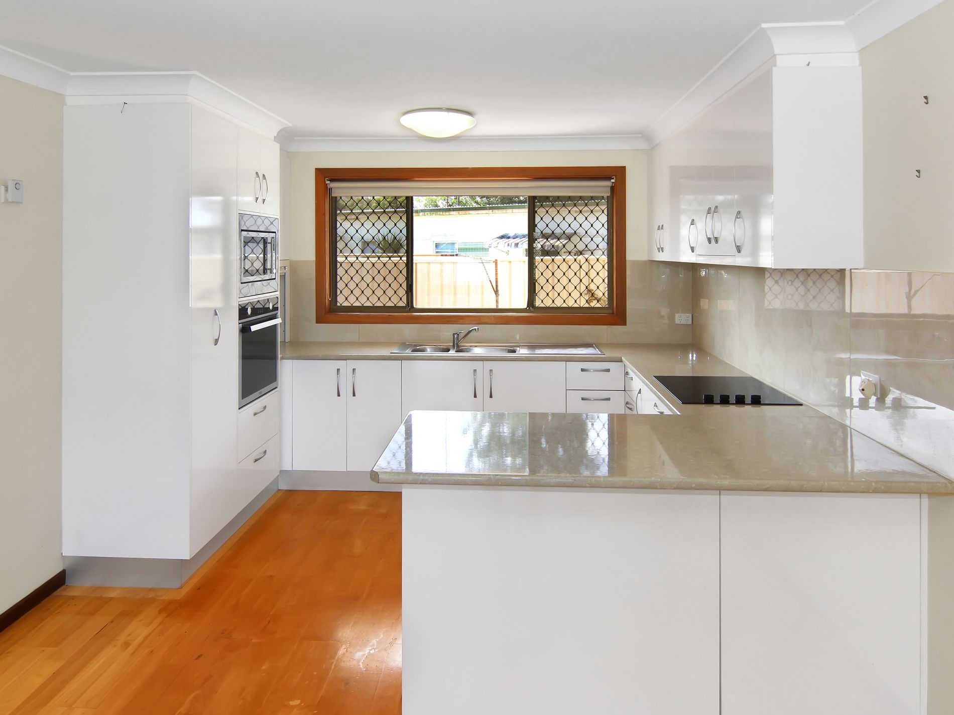3 / 23 Robert St, Forster