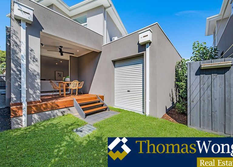 1 / 2  Doorawarrah Court, Mount Waverley