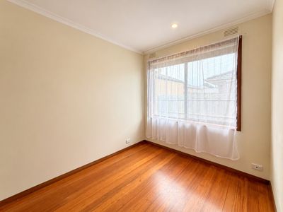 4 / 8 Parker Street, Werribee
