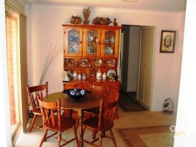 6 The Mews, Hampton Park