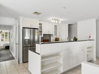 6 Currawong Court, Bennett Springs