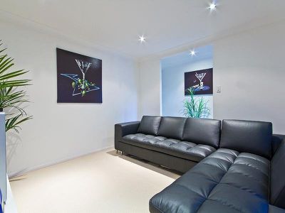 8 Wirra Cct, Wynnum West