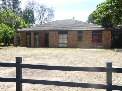 13 Anderson St, Avenel