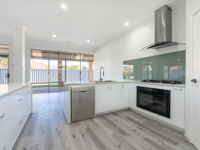 42 Achiever Avenue, Port Kennedy