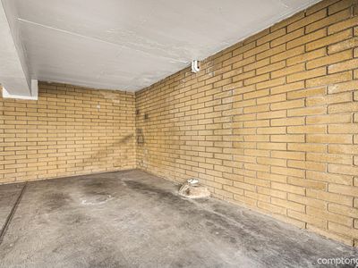 2 / 7 Flower Street, Essendon
