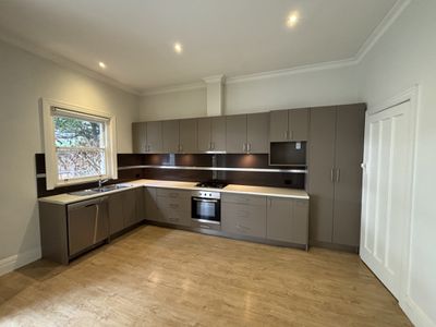 39 Jersey Parade, Carnegie