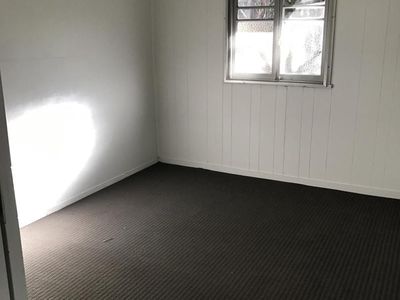 864 Beachmere Rd, Beachmere