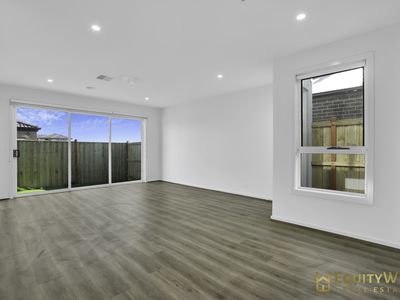 85 Pienza Road, Fraser Rise