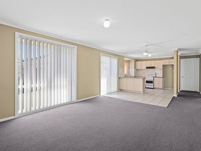 2 / 100 Glider Avenue, Blackbutt