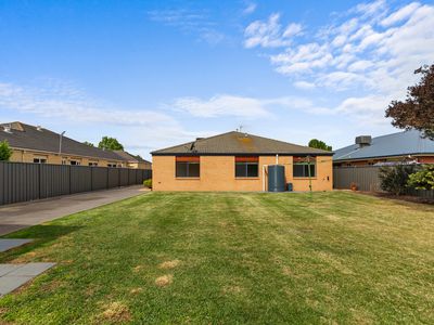 14 Thornley Court, Sale