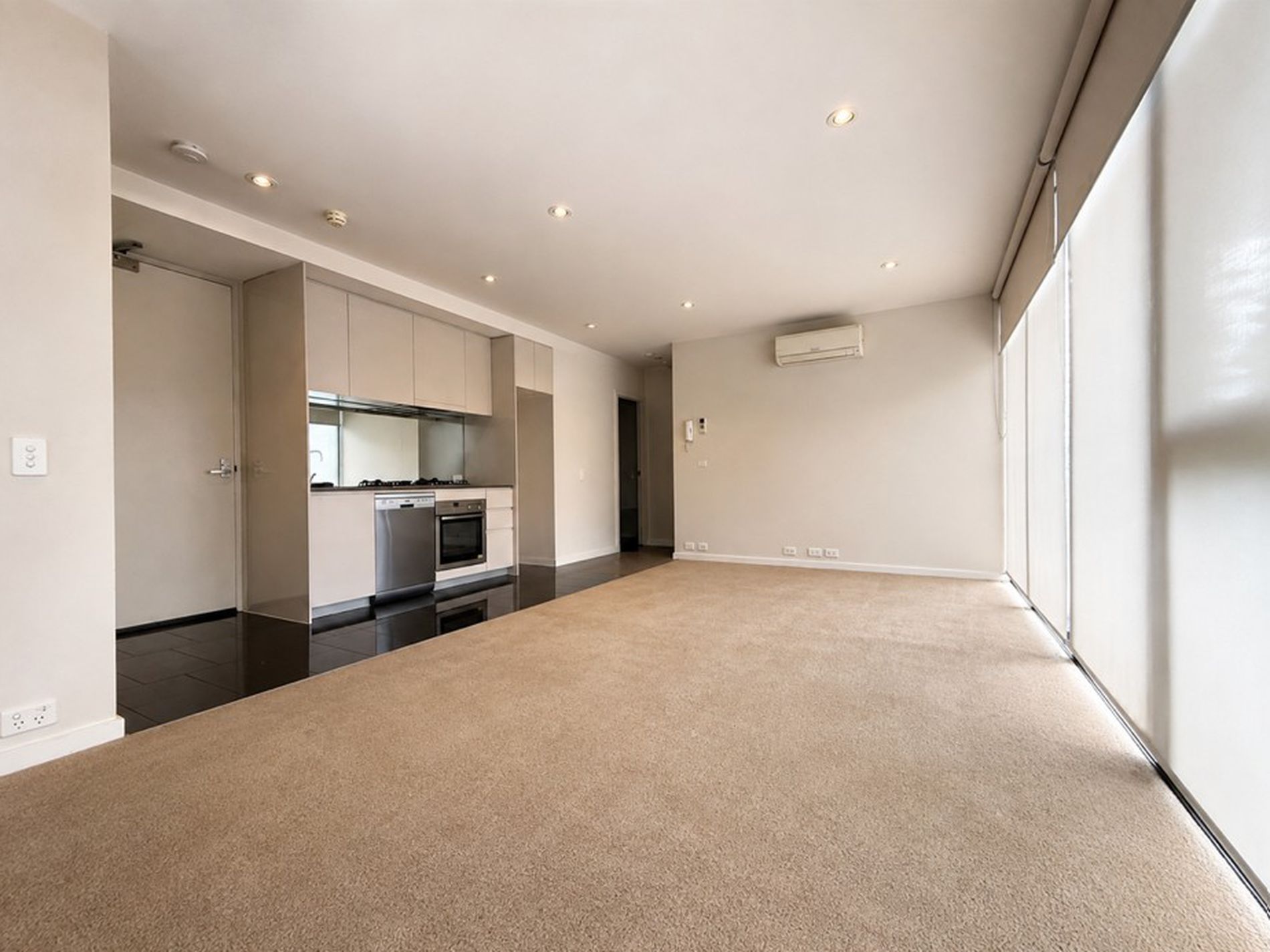 7 / 50 Catamaran Drive, Werribee South