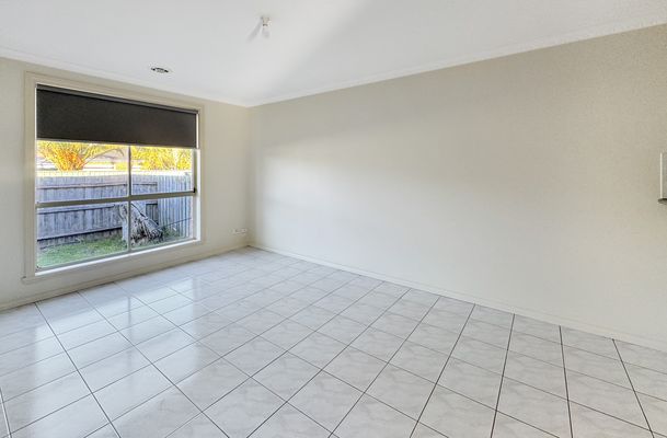 10 / 24 Barrymore Road, Greenvale