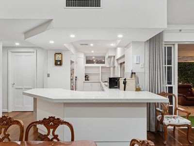 36 Bay Road, Claremont