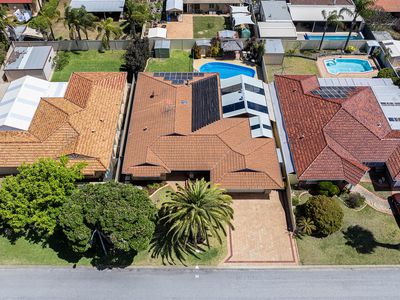 30 Bridgewater Court, Waikiki