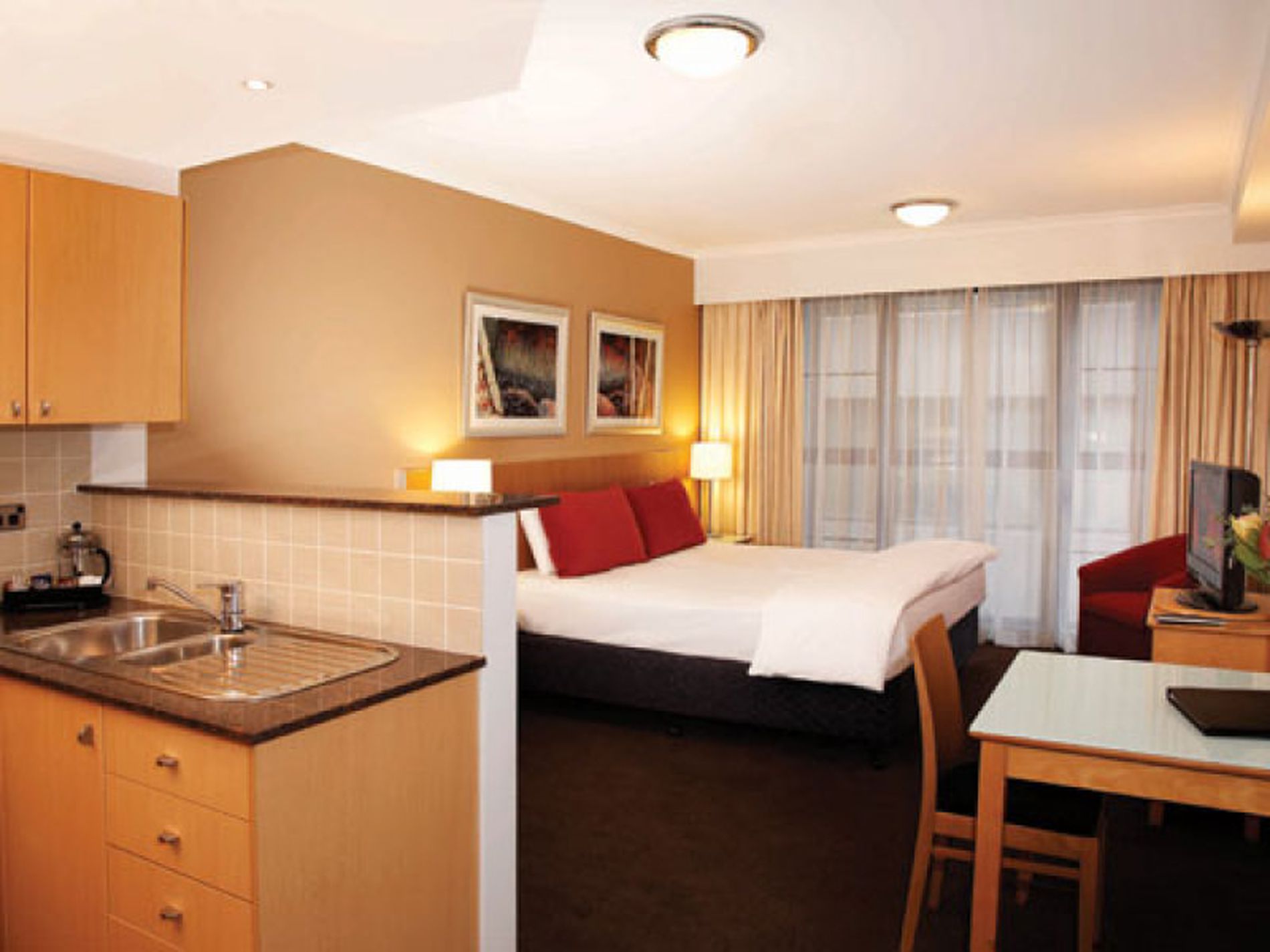 204 / 1 Hosking Place, Sydney